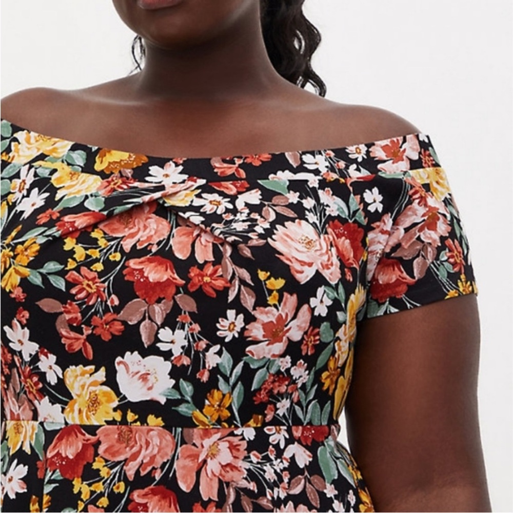 Torrid Black Floral Off Shoulder Dress Sz 2 EUC